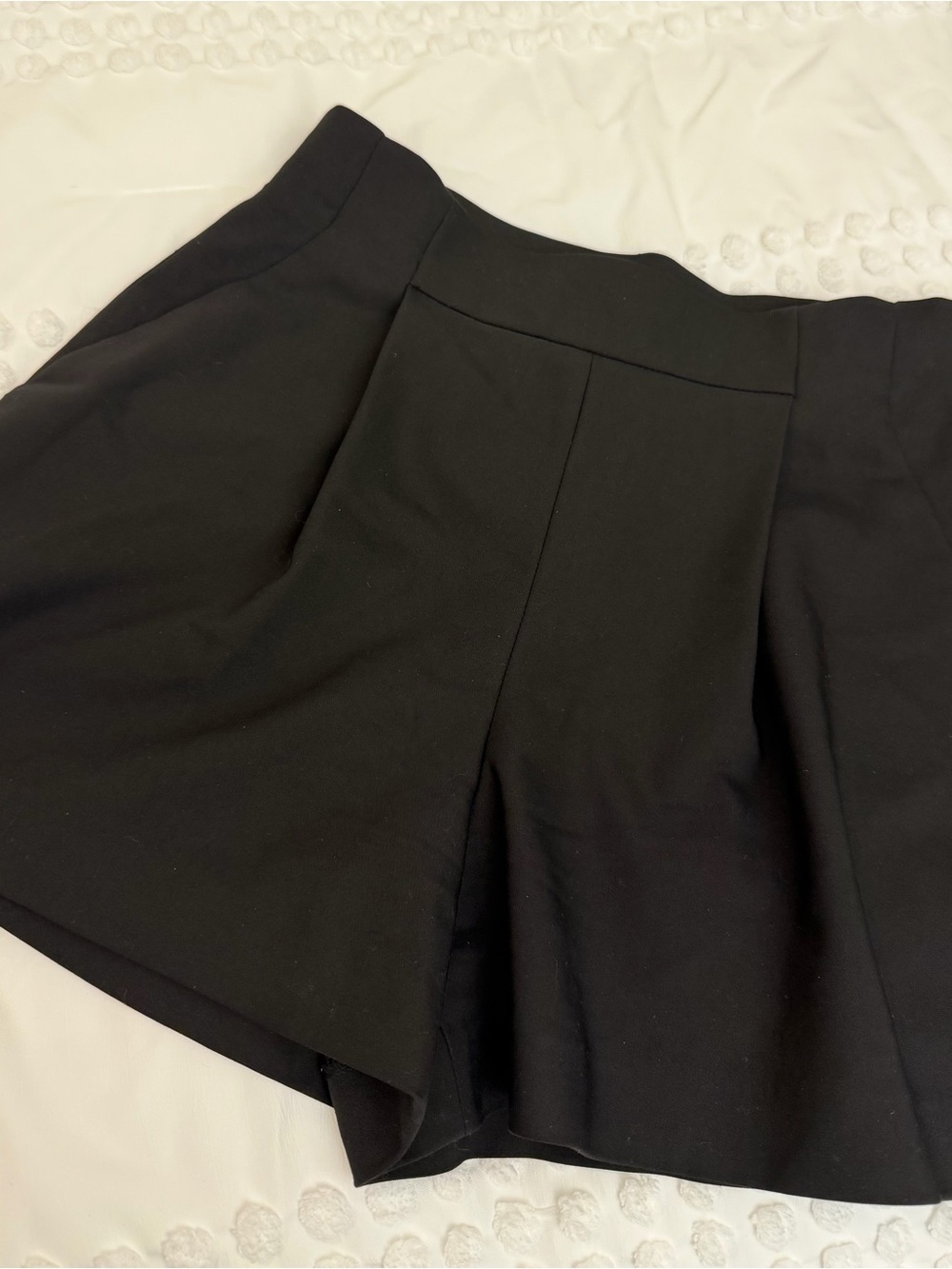 Zara Black Pleated High Waisted Shorts Small Trendy Dressy Stylish Side Zipper